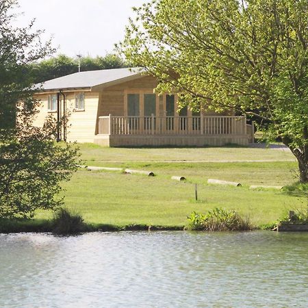 Woodpecker Lodge - Brook Meadow - Sleeps 4 Plus 2 - No Pets Маркет Харбъро Екстериор снимка