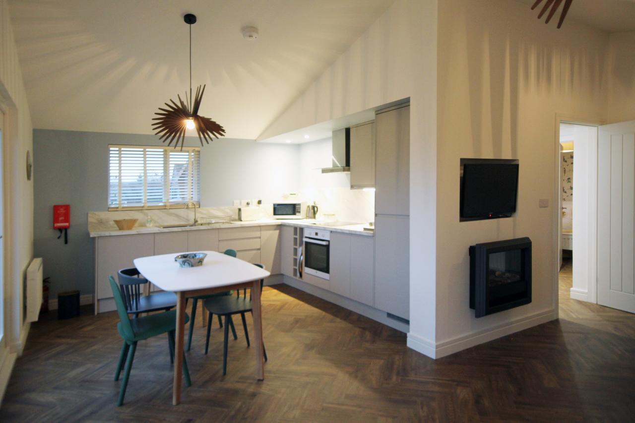 Woodpecker Lodge - Brook Meadow - Sleeps 4 Plus 2 - No Pets Маркет Харбъро Екстериор снимка